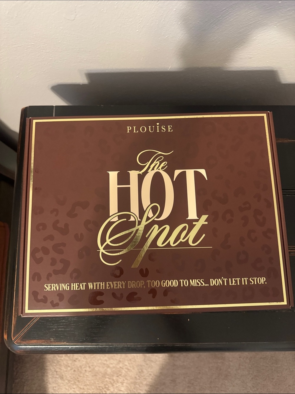 Plouise 'The Hot Spot' Makeup Budget Box- Brown & Gold